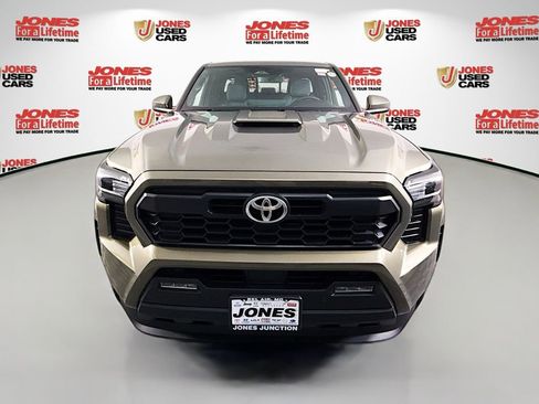 Certified 2024 Toyota Tacoma TRD Sport w/ TRD Sport Upgrade Package AWD/4WD image 12