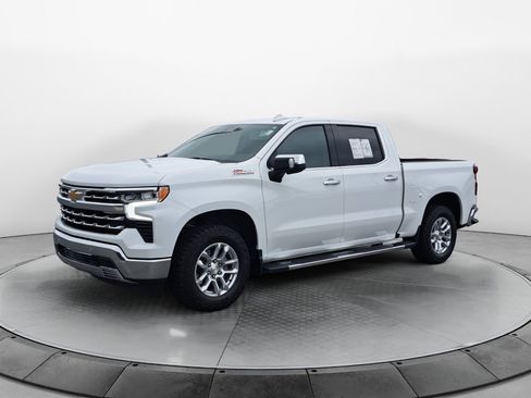 Used 2025 Chevrolet Silverado 1500 LTZ w/ Z71 Off-Road Package AWD/4WD image 3
