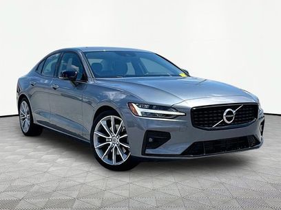 Used 2021 Volvo S60 T5 Momentum w/ Premium Package