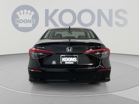 Used 2024 Honda Civic LX image 10