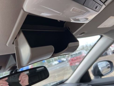 Used 2024 Nissan Rogue SL image 44