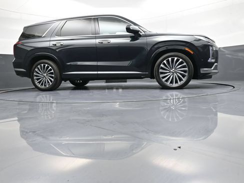 Certified 2025 Hyundai Palisade Calligraphy AWD/4WD image 31