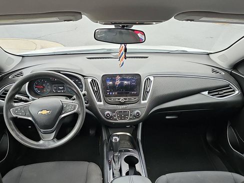 Used 2020 Chevrolet Malibu LT FWD image 9