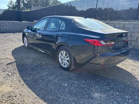 Used 2025 Toyota Camry LE image 6