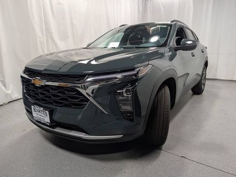 New 2026 Chevrolet Trax LT w/ Driver Confidence Package FWD image 7