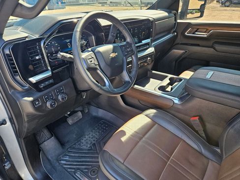 Used 2024 Chevrolet Silverado 3500 High Country w/ High Country Premium Package AWD/4WD image 10