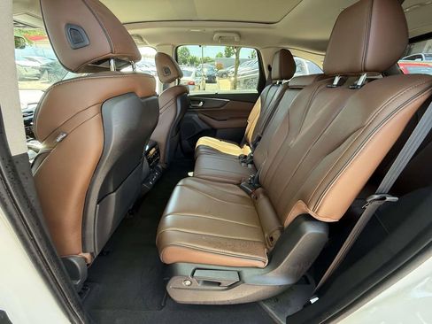 Used 2024 Acura MDX SH-AWD w/ Advance Package image 11