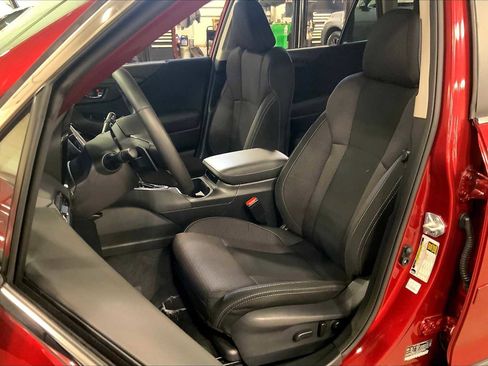 Certified 2025 Subaru Outback Premium image 8