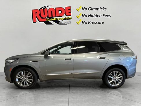 Used 2023 Buick Enclave Avenir w/ Avenir Technology Package AWD/4WD image 3