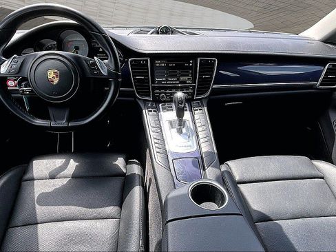 Used 2016 Porsche Panamera S RWD image 12