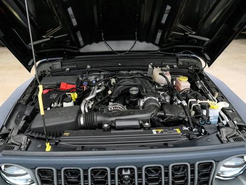 Used 2024 Jeep Wrangler Unlimited Rubicon w/ Technology Group AWD/4WD image 91