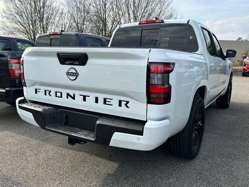 New 2026 Nissan Frontier SV w/ SV Convenience Package image 4
