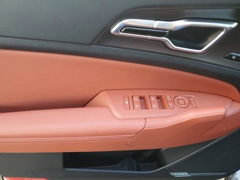 New 2026 Kia Sportage SX FWD image 24