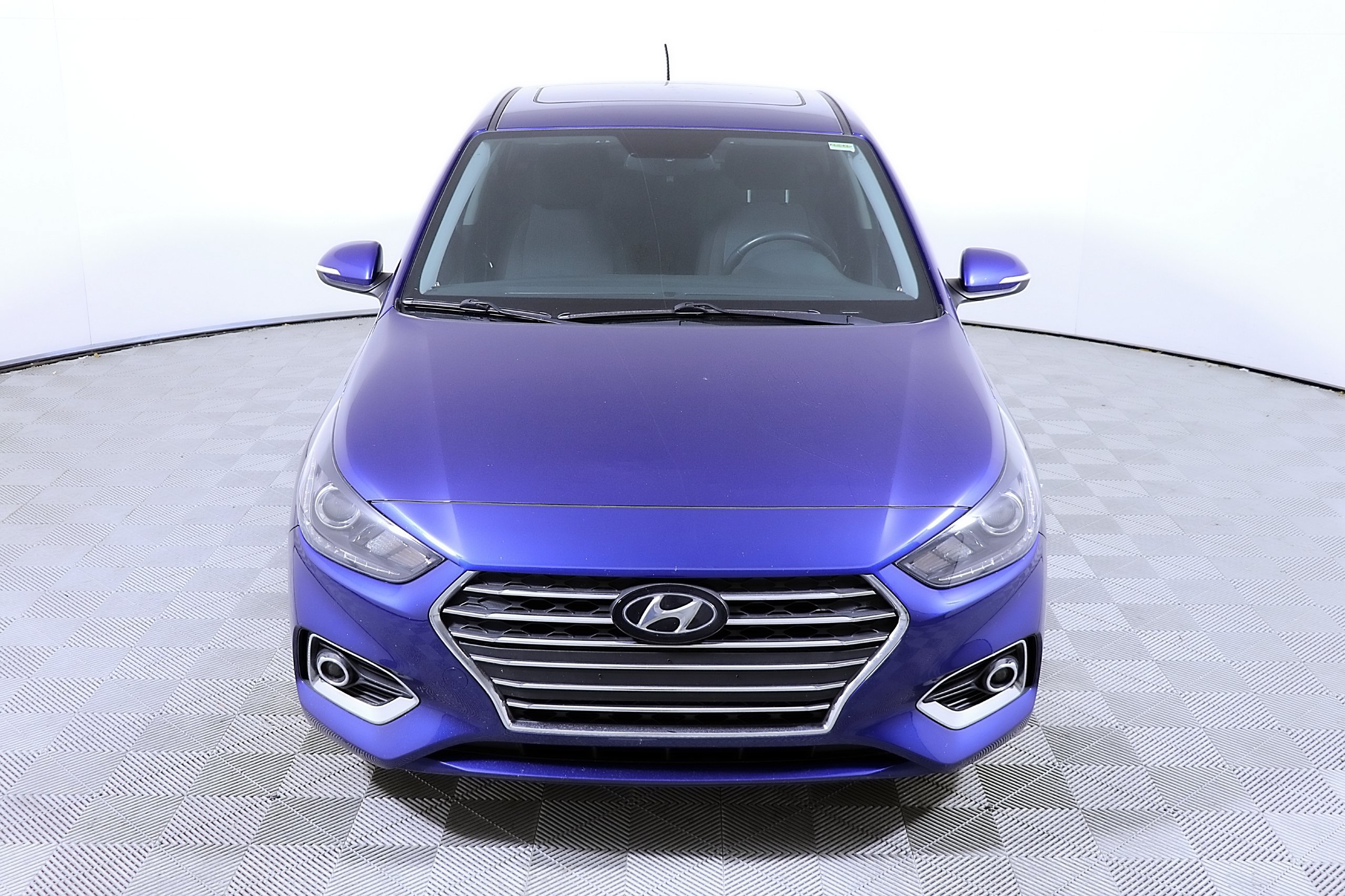 Used 2022 Hyundai Accent Limited FWD image 4