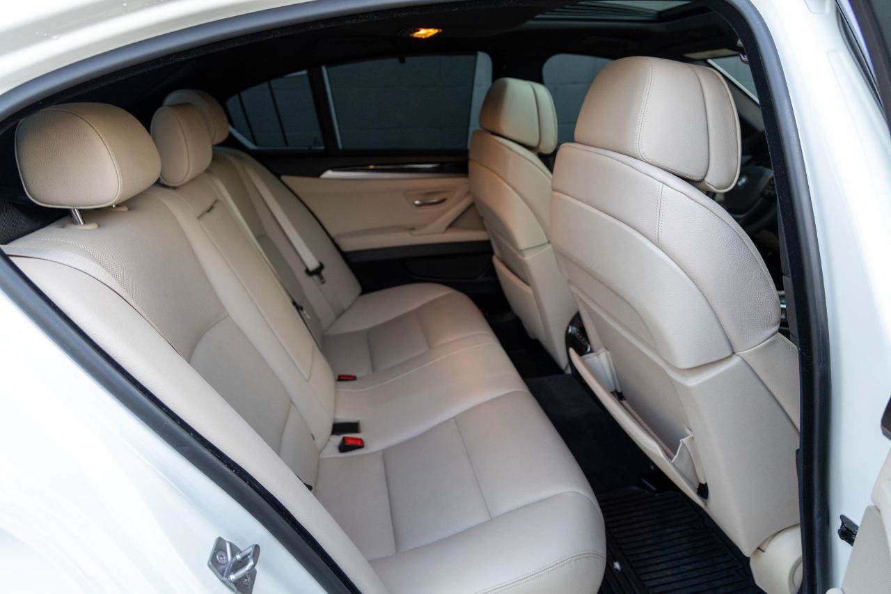 Used 2012 BMW 550i Sedan RWD image 5