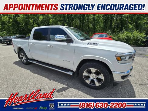 Used 2019 RAM 1500 Laramie AWD/4WD image 10