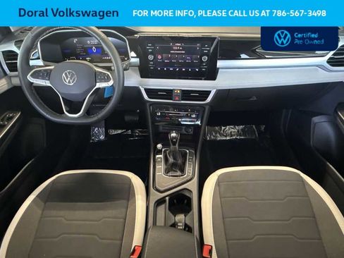 Used 2025 Volkswagen Taos SE image 30