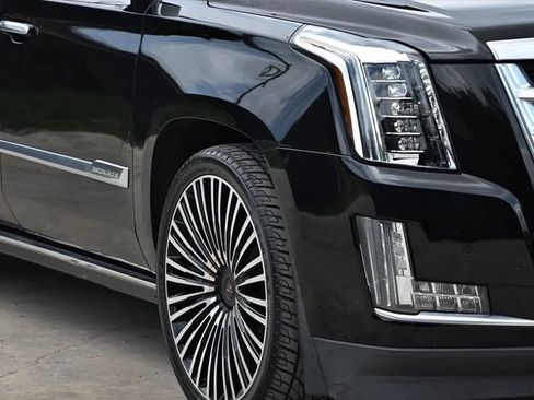 Used 2016 Cadillac Escalade ESV Premium RWD image 10