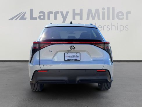 Used 2026 Toyota bZ XLE image 4