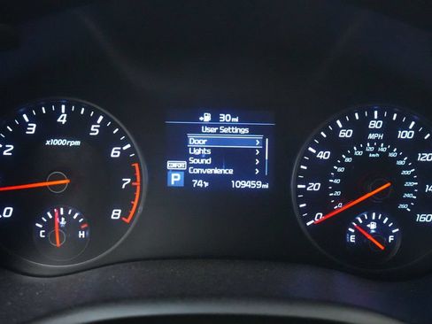 Used 2018 Kia Stinger RWD image 37