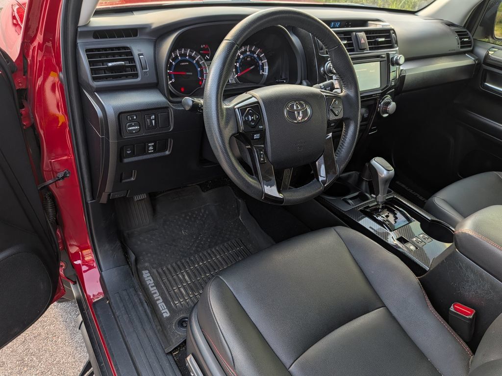 Used 2019 Toyota 4Runner TRD Off-Road Premium AWD/4WD image 12