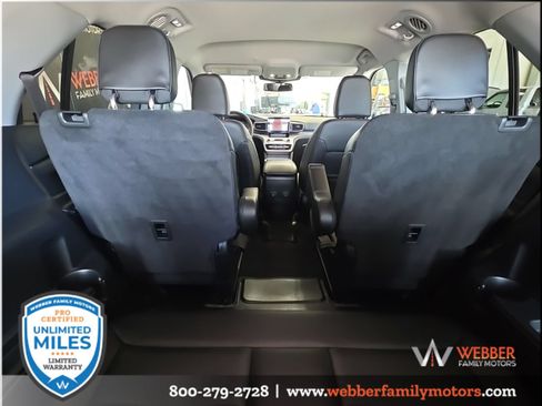 Used 2024 Ford Explorer XLT w/ Equipment Group 202A AWD/4WD image 10