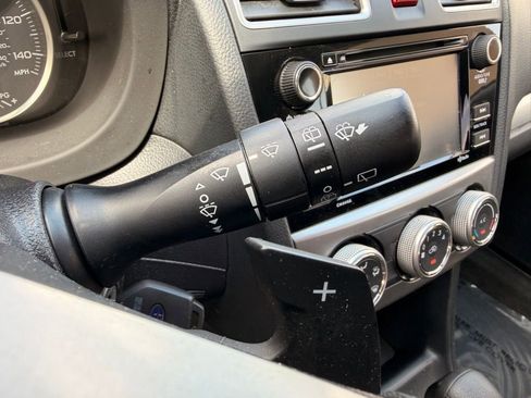 Used 2015 Subaru Crosstrek 2.0i Premium AWD/4WD image 12