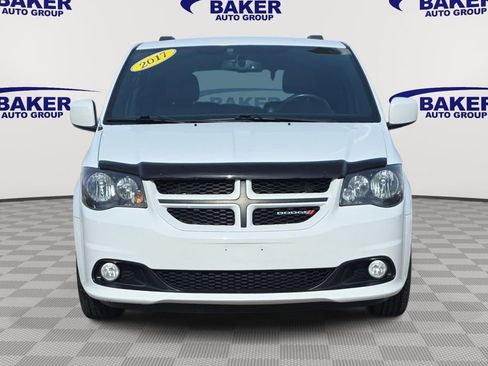 Used 2017 Dodge Grand Caravan GT image 2