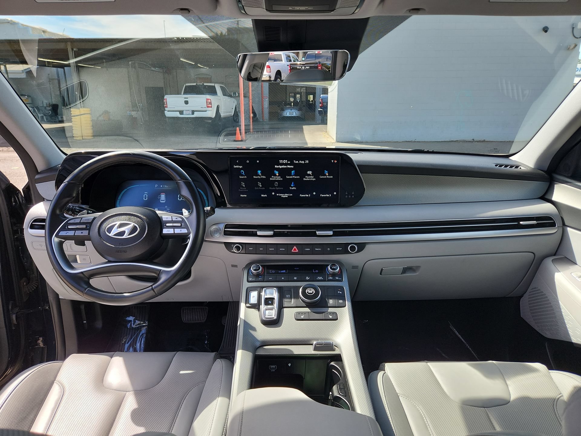 Used 2024 Hyundai Palisade SEL FWD image 27