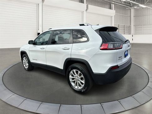 Used 2020 Jeep Cherokee Latitude w/ Cold Weather Group image 2