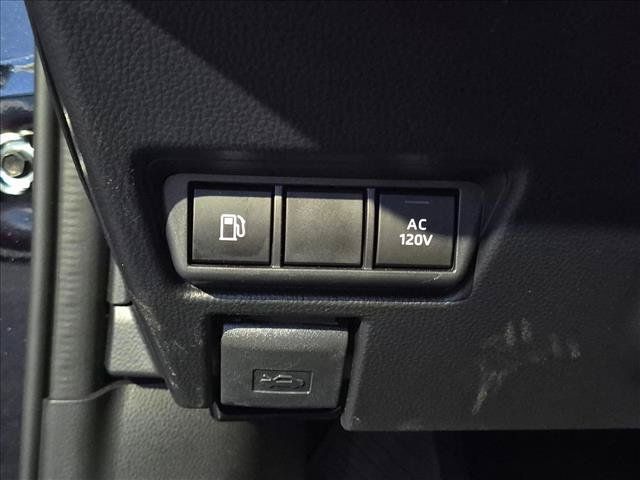 Used 2026 Toyota Prius Plug-In Hybrid FWD image 5