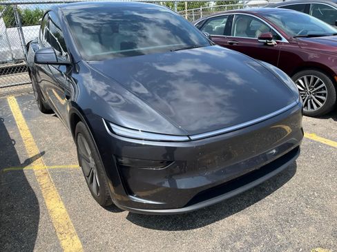 Used 2026 Tesla Model Y 2WD image 20