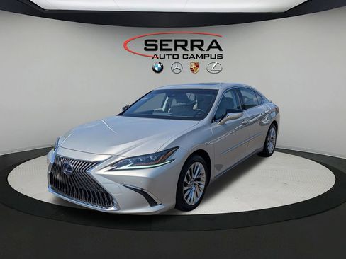 Used 2019 Lexus ES 300h w/ Accessory Package 2 FWD image 1