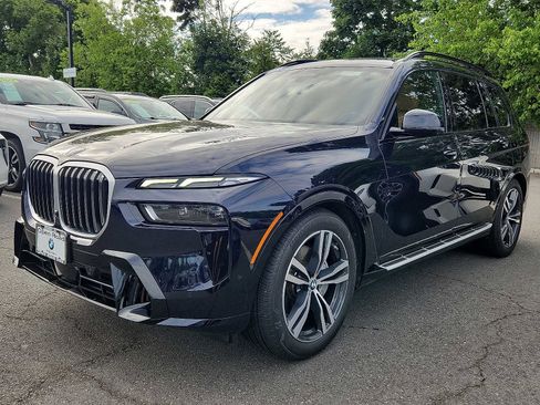 Certified 2024 BMW X7 xDrive40i w/ M Sport Package AWD/4WD image 3