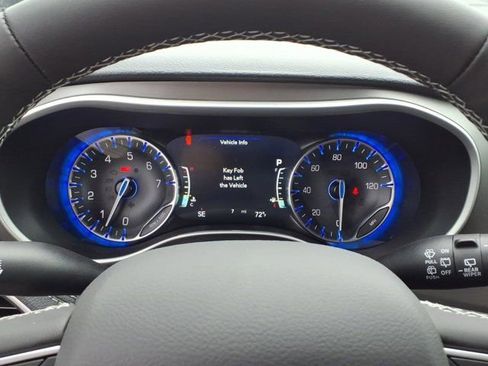 New 2027 Chrysler Pacifica Select AWD/4WD image 13