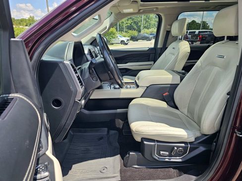 Used 2021 Ford Expedition Platinum AWD/4WD image 18