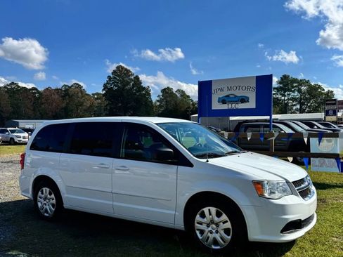 Used 2015 Dodge Grand Caravan SE w/ Quick Order Package 29E SE image 1