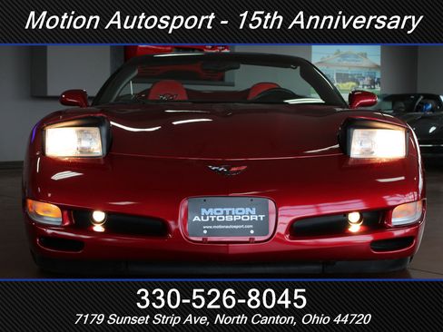 Used 2004 Chevrolet Corvette Convertible w/ Preferred Equipment Group RWD image 40