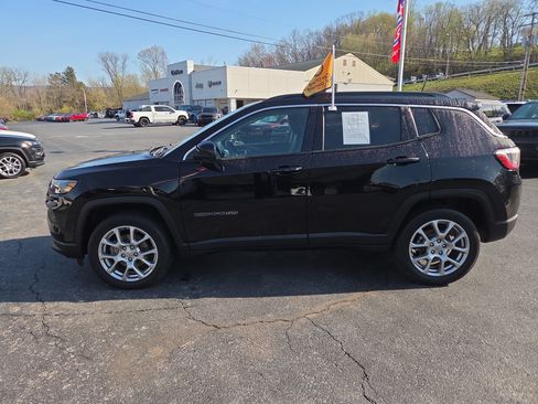 Certified 2022 Jeep Compass Latitude AWD/4WD image 7
