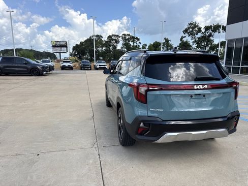 Certified 2025 Kia Seltos S FWD image 23