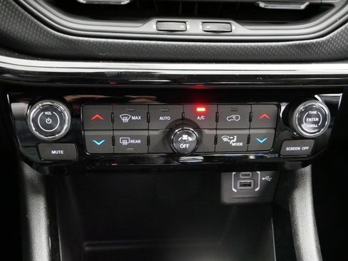 New 2026 Jeep Compass Limited AWD/4WD image 36