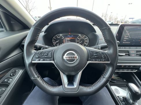 Used 2022 Nissan Altima 2.5 SR image 14