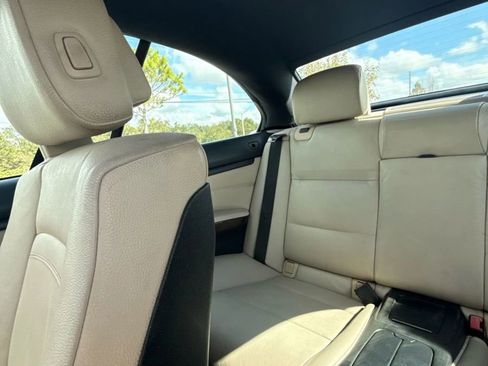 Used 2013 BMW 328i Convertible w/ Premium Pkg image 10
