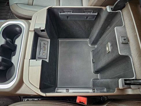 Certified 2022 GMC Sierra 3500 Denali image 34