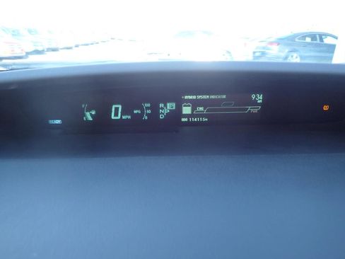 Used 2011 Toyota Prius Three w/ Appearance Pkg FWD image 17