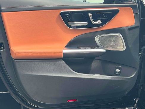 Used 2025 Mercedes-Benz C 300 4MATIC Sedan image 10