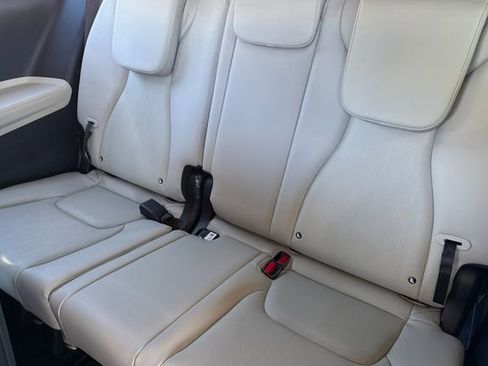 New 2026 Kia Carnival EX image 17