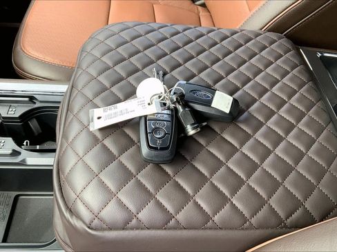 Used 2024 Ford F250 King Ranch w/ Chrome Package image 15