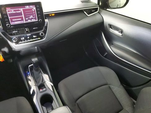Used 2021 Toyota Corolla SE image 17