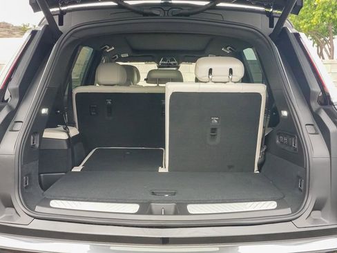 Certified 2026 Cadillac Vistiq Luxury image 9